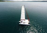 trimarano noleggio yacht randa vela